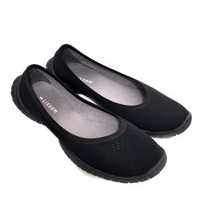 Brand new lissom Lycra ballerina flat